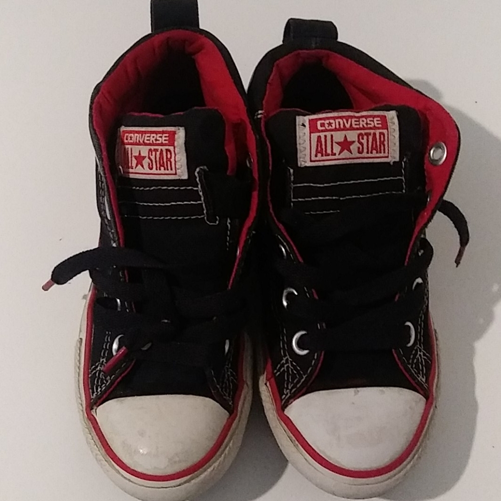 Converse shoe